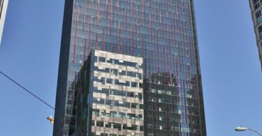 960px Amazon Tower I topped out2C June 2015